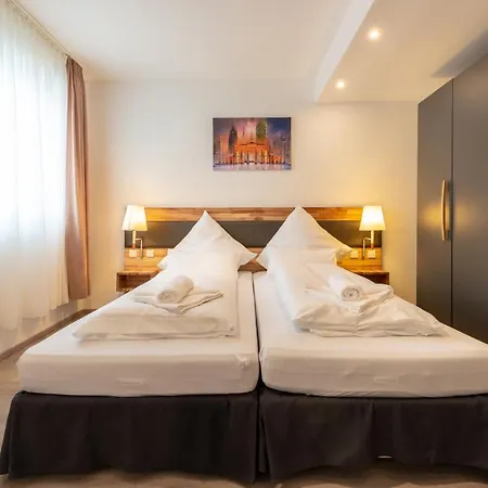 Hotel In Laisen 3*