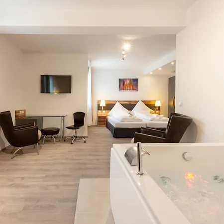 Hotel In Laisen 3*