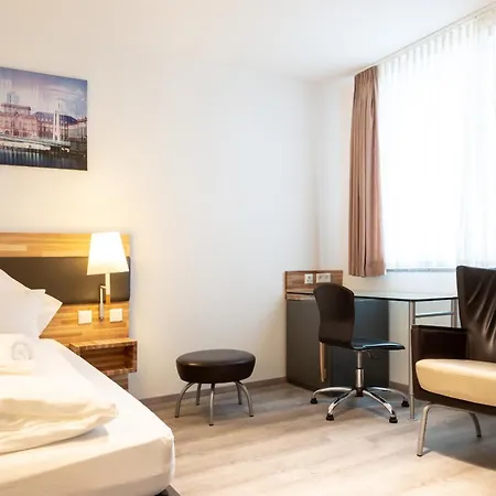 Hotel In Laisen 3*