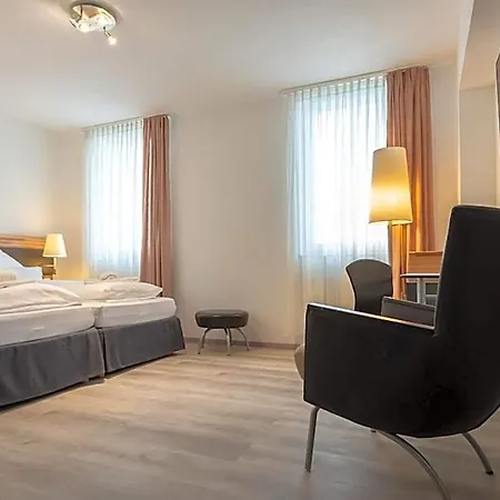 Hotel In Laisen 3*