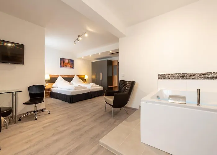 In Laisen Отель Ройтлинген