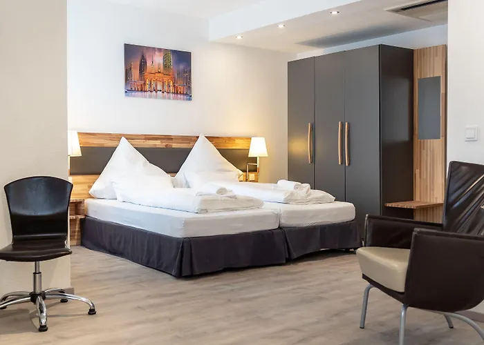 In Laisen Отель Ройтлинген