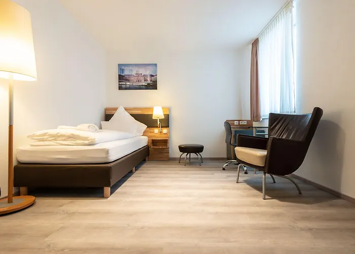 In Laisen Ройтлинген