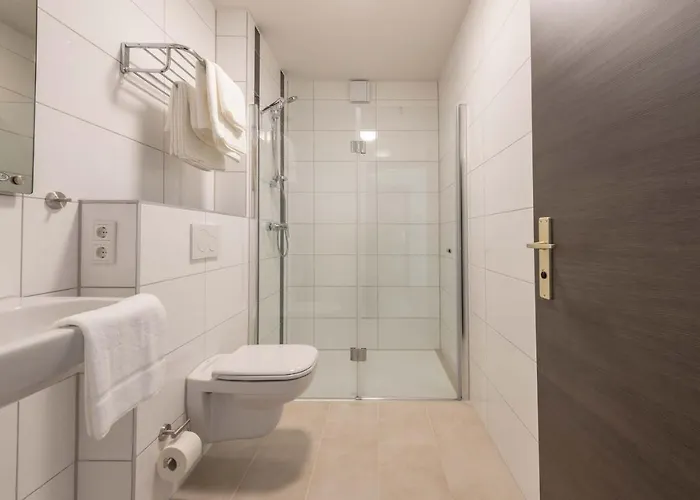 In Laisen 3* Ройтлинген